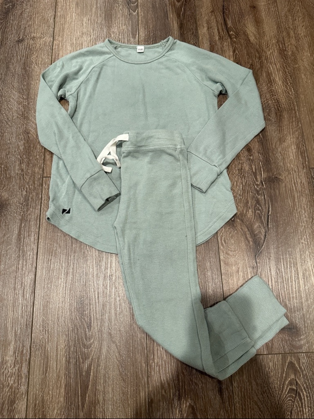 Blaze kids wear  Ribbed Loungewear Set 
Size: 2-3T